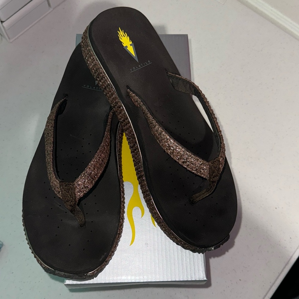 Volatile brown wedge sandals